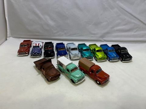 # 00298 - M2 Studabaker Pick-Up Lot - 12 Pcs.