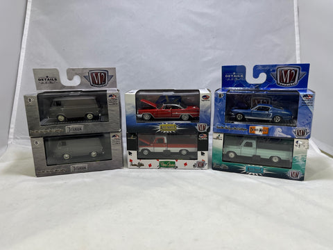 # 01086 - 1:64 M2 Machines Truck and Car Lot - 12 Pcs.