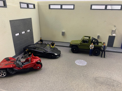 MINI-MOTORS, Inc. - Exclusive Release - Interior/Exterior Garage Diorama Display Kit