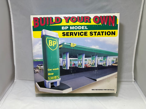 # 01107 - 1:64 BP Model Build Your Own Service Station 1995 Car Wash