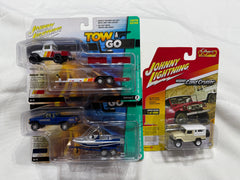 # 01274 - 1:64 JL Toyota Pick-Up + Land Cruiser Lot - 3 Pcs.