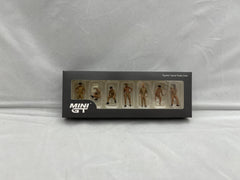Mini GT Camel Trophy Crew Figures - 7 Pieces